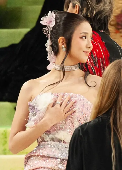 Guests at the 2026 Met Gala 125 (Jisoo).jpg