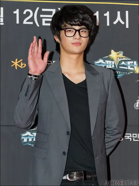 Seo In-guk from acrofan.jpg