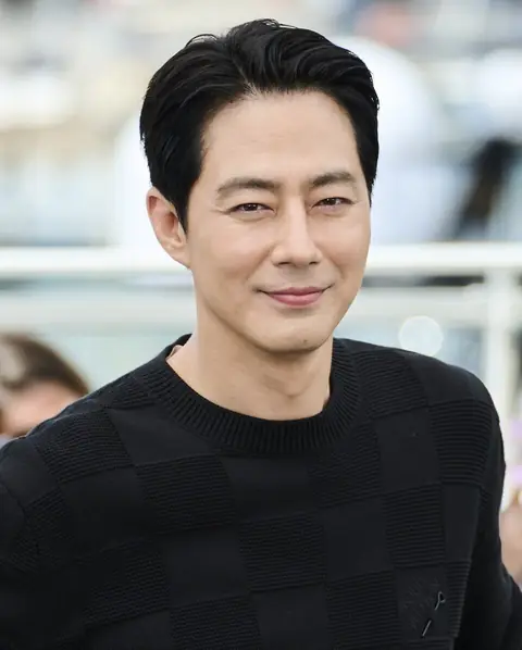 Zo In-sung at the 2026 Cannes Film Festival 02 (cropped).jpg