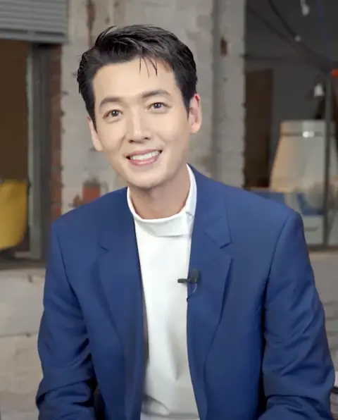 Jung Kyung-ho, in 2021.png