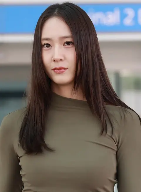Krystal at Incheon International Airport on 01042025 (1).jpg