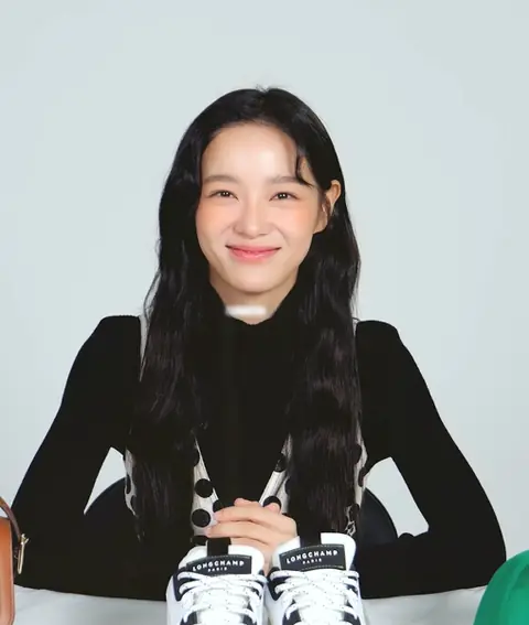 KIM SEJEONG (김세정) - Marie Claire Korea 2023 Interview.jpg