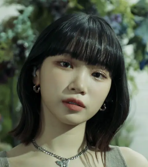 Kim Chaewon LE SSERAFIM 220923.jpg