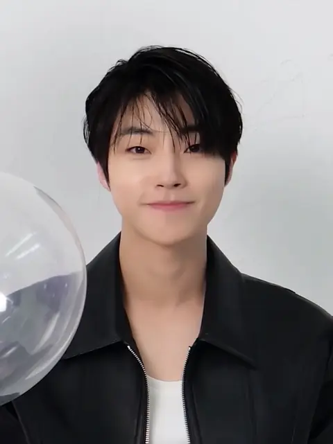 황인엽 (cropped).jpg