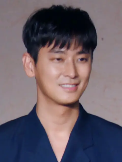 Joo Ji-hoon in Jan 2019.png