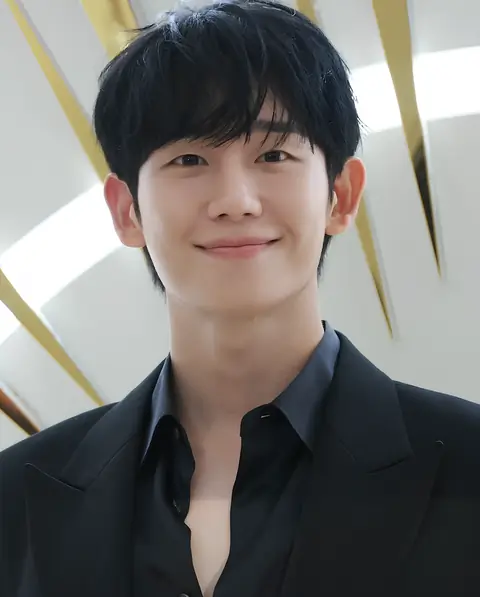 Jung Hae-in 20260827.png