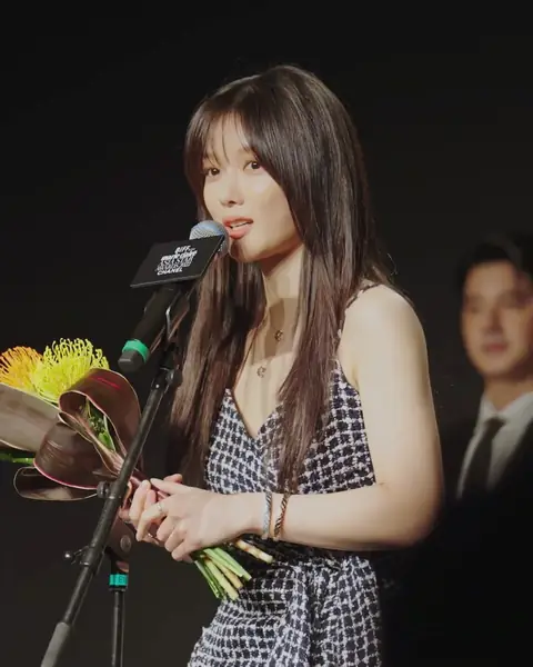 20221012 Kim Yoo-jung 김유정 BIFF Asia Star Awards (4).jpg
