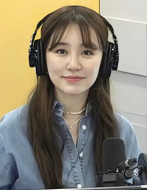 Yoon Eun-hye in April 2021.png