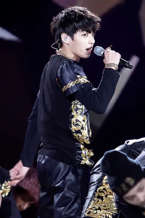 Jung Kook at Incheon Korean Music Wave 2013.jpg