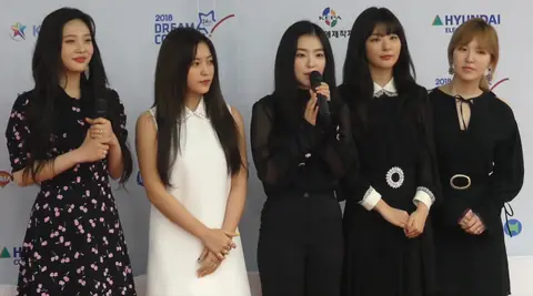 Red Velvet at Dream Concert on May 12, 2018.png