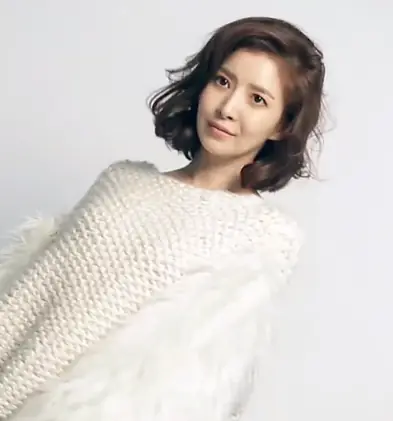 (우먼센스 스타) 2018년 2월호 윤세아 Yoon Se-ah 01.png