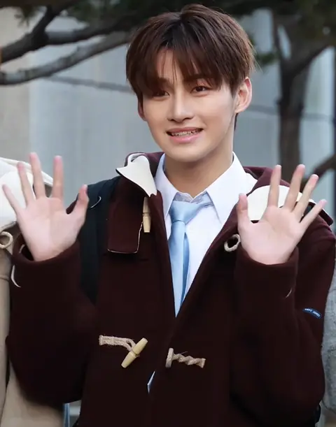 JIHOON of TWS at Music Bank 20240126.png