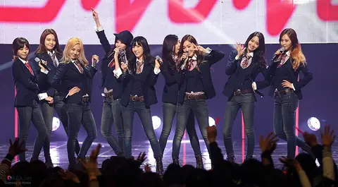 KOCIS Korea Mnet Girls Generation 14 (12986855965).jpg