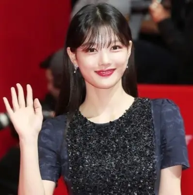 Kim Yoo-jung 김유정 in 2022.jpg