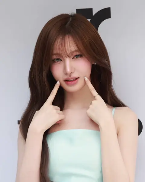 260719 LIZ (Kim Jiwon).png