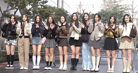 230217 tripleS (트리플에스).jpg