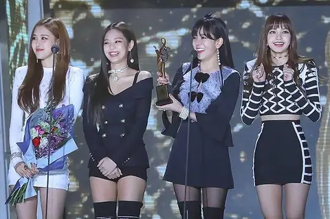 180125 서울가요대상 - 블랙핑크.png
