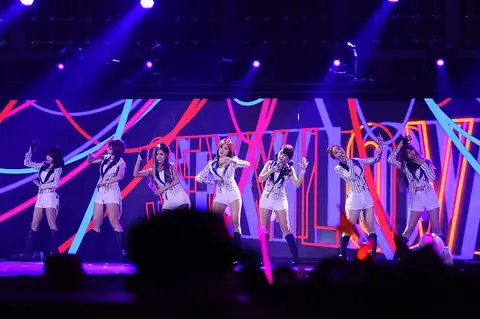 T-ara in Vietnam, on Nov 29, 2012.jpg