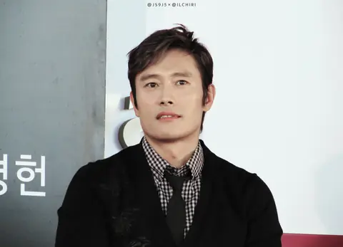 2016-10-07 Lee Byung-hun Busan International Film Festival (2).jpg