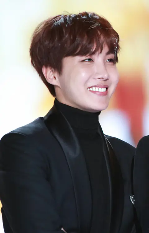 180125 방탄소년단 제이홉.jpg