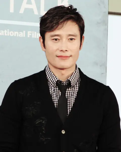 Lee Byung-hun Busan International Film Festival.jpg