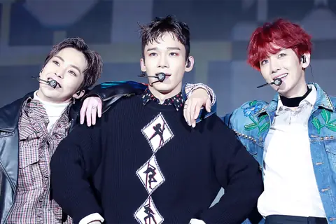 161031 첸백시 1주년 3.png