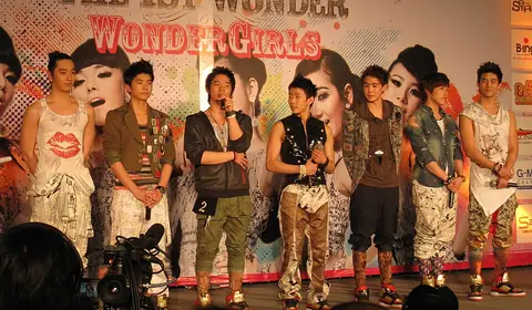 2PM on stage.jpg