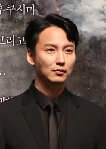 김남길 Kim Nam-gil 20161109 02.png