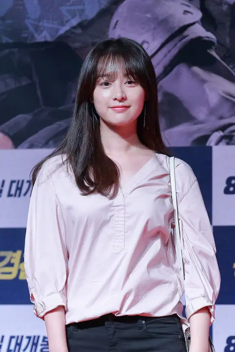 Kim Ji-won pada tahun 2017