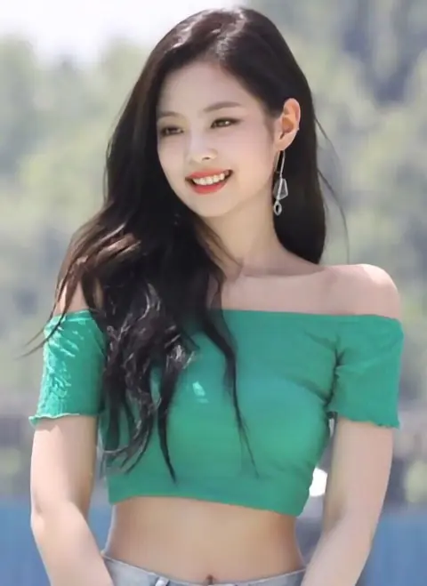 Jennie at the Sprite Waterbomb Festival 2018 (1).jpg