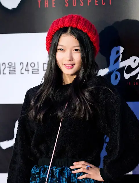 131217-용의자-VIP시사회김유정.jpg