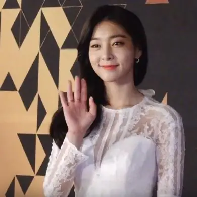 설인아.jpg
