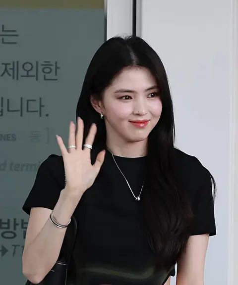 HAN SO HEE (한소희) - 2025.07.11 - P2.jpg