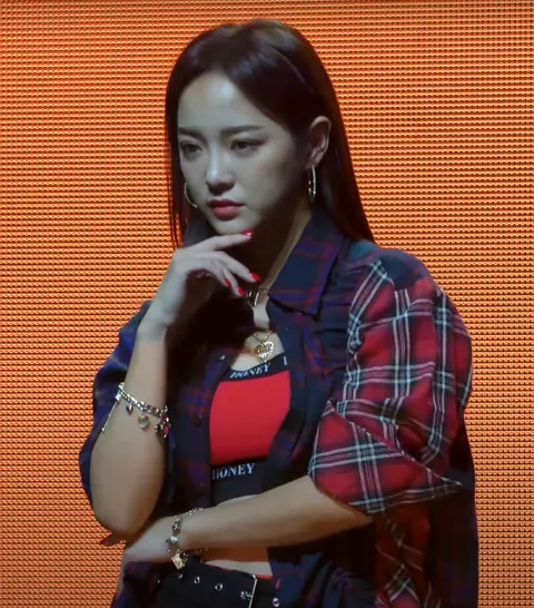 Gugudan Sejeong.png