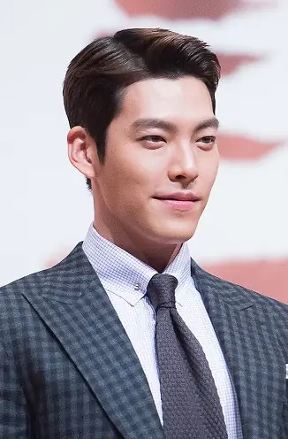 Kim Woo-bin at "Uncontrollably Fond" press conference, 4 July 2016 01.jpg