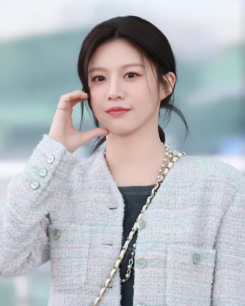 250126 Go Youn Jung (고윤정).png