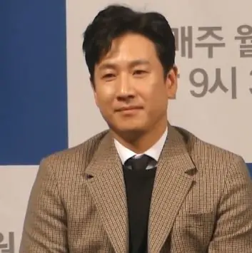 191216 이선균 (2).jpg