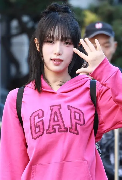 20241004 Choi Yena Music Bank 2024 05.jpg