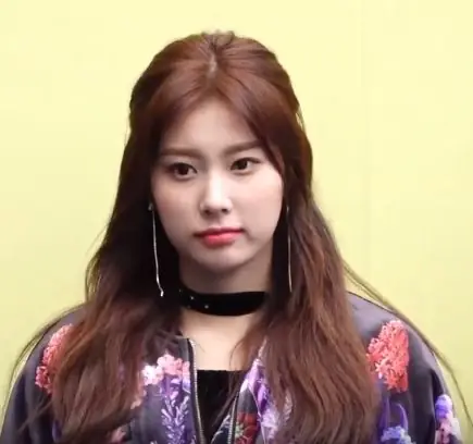 191016 아이즈원 강혜원.jpg