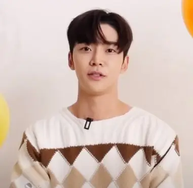 201106 sf9 로운.jpg