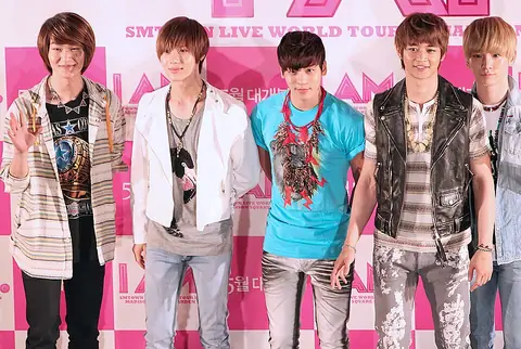 Shinee at the I AM showcase 02.jpg