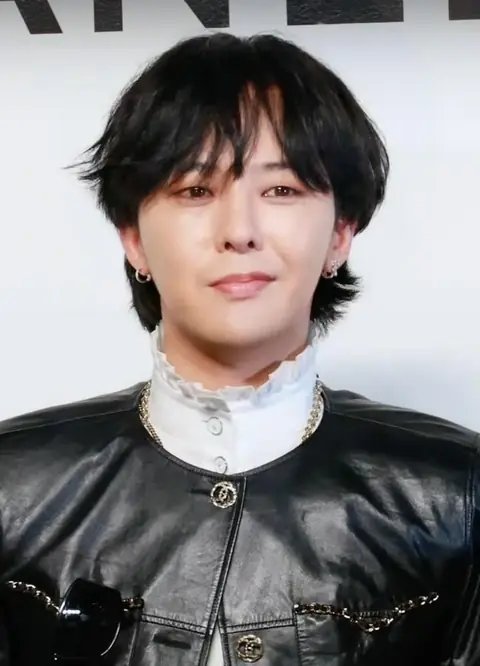G-DRAGON CHANEL Photo Call 3.jpg