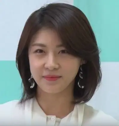 "눈웃음에 심쿵"...하지원, '빈틈없는 미모'.jpg