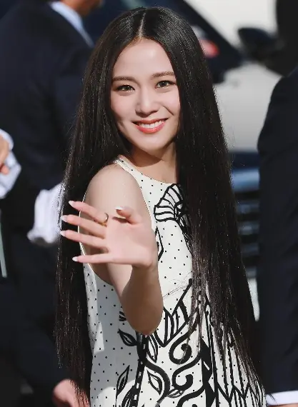 210928 Jisoo.jpg