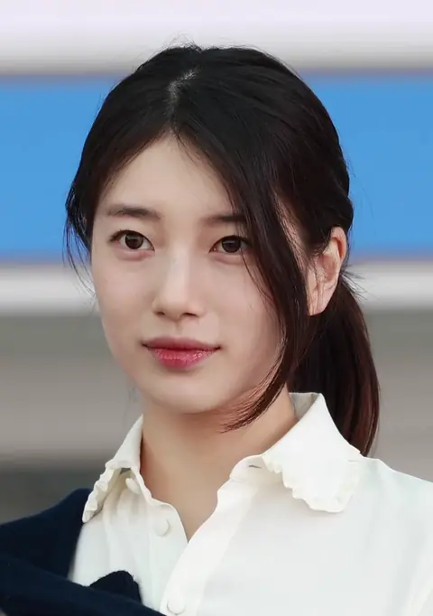 Suzy departing from Incheon Airport, 26 March 2025 02.png
