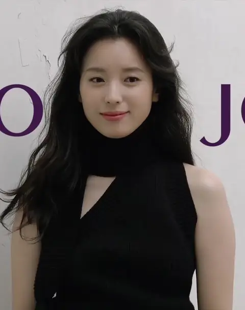 20211127 Han Hyo-joo 한효주 BH Entertainment (4).jpg