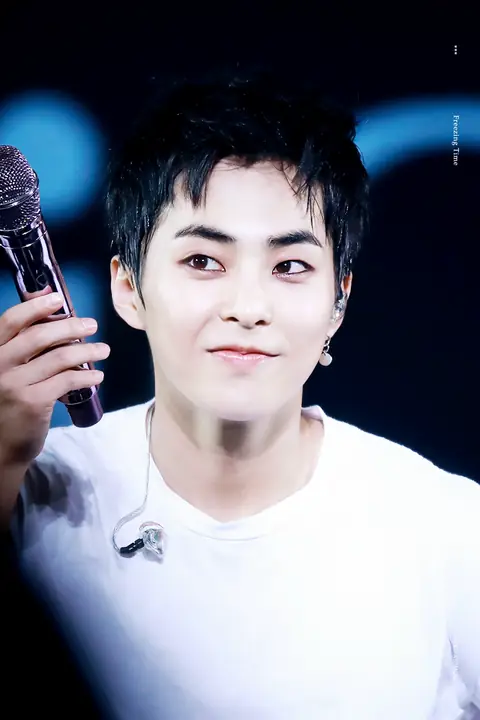 180811 엘리시온 닷 in 마카오 (시우민) 1.png