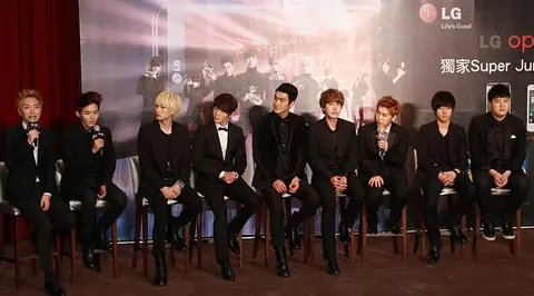 Super Junior at Kaohsiung Arena, Taiwan(2) Cropped.JPG