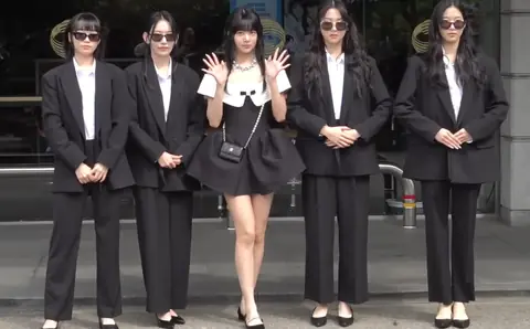 230512 LE SSERAFIM at Music Bank.png