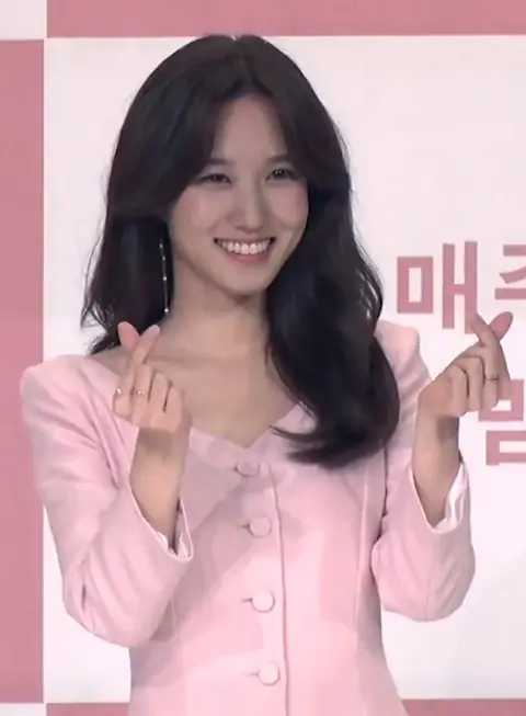 180829 Park Eun-bin at "The Ghost Detective" press conference 2.png